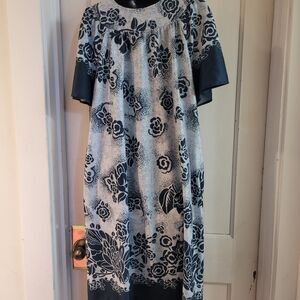 Vintage Anthony Richards house dresses/muumuus with pockets! Size Large